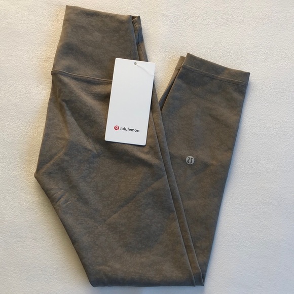 NWT Lululemon Wunder Train HR Crop 23” - Picture 6 of 12